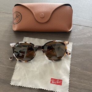 Ray-Ban Brown Tortoise Sunglasses